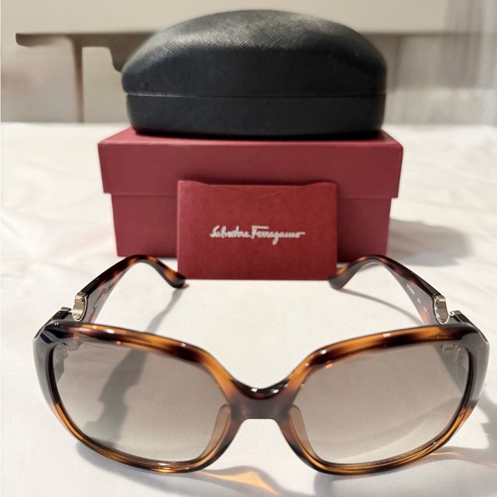 Salvatore Ferragamo Luxury Sunglasses SF642SR Made in Italy with Certificate - Picture 6 of 11